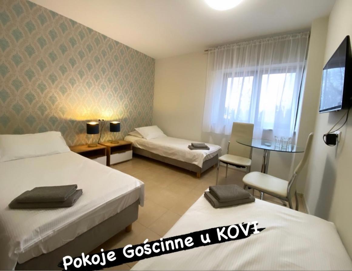 Pokoje Goscinne U Kovi Легница Екстериор снимка